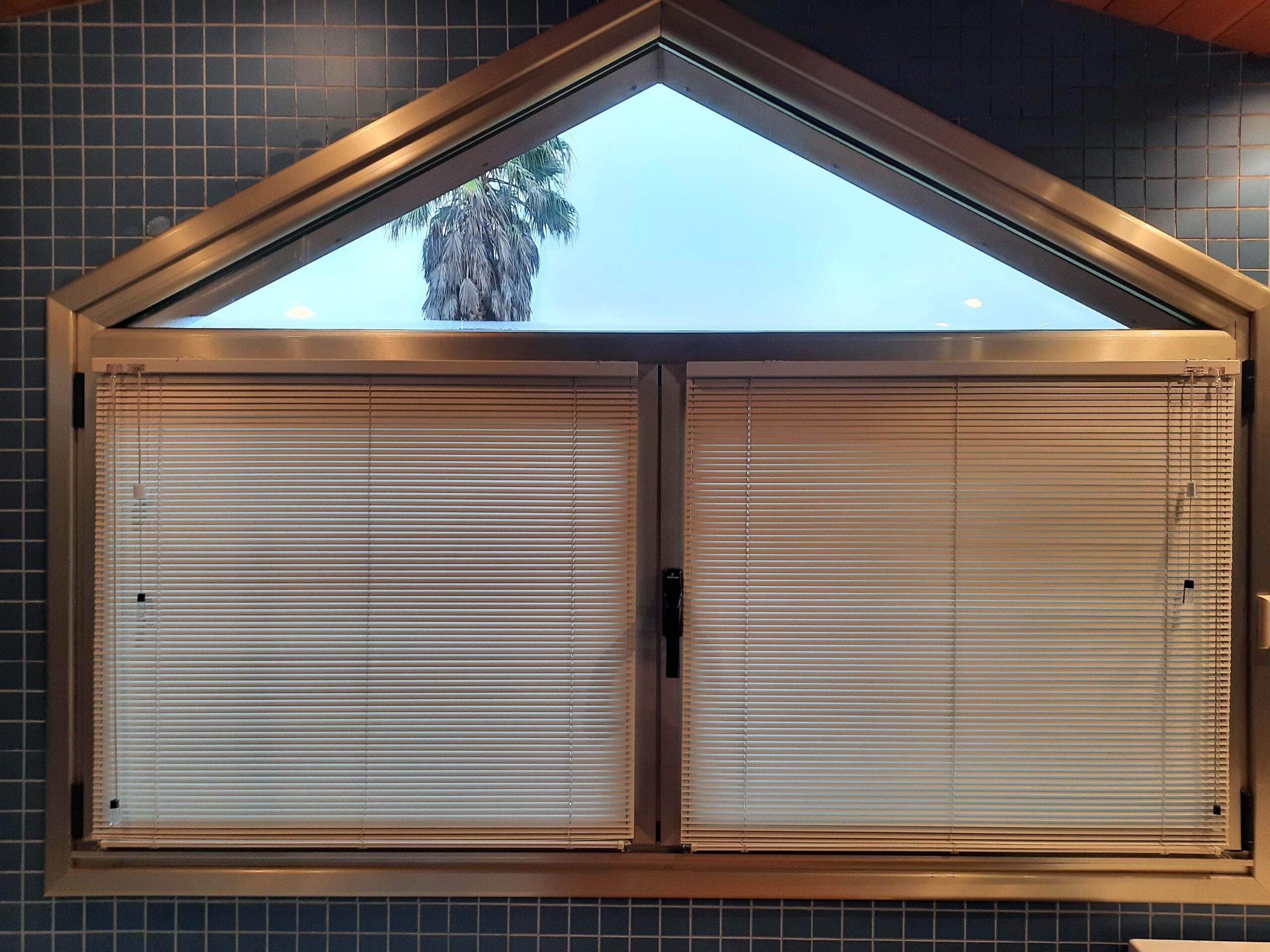 Proteccion solar toldos cortinas 202 scaled
