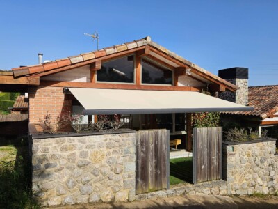 Proteccion solar toldos toldosan 235 scaled Proteccion solar toldos toldosan 235 scaled
